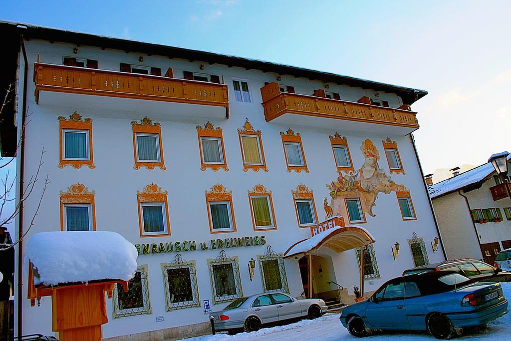 Hotel Garni Almenrausch Und Edelweiss Гармиш-Партенкирхен Экстерьер фото