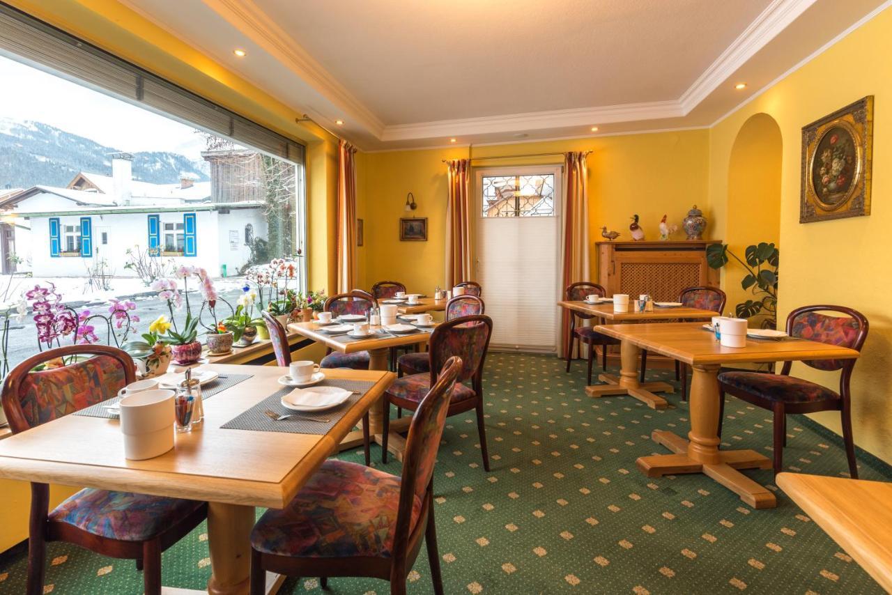 Hotel Garni Almenrausch Und Edelweiss Гармиш-Партенкирхен Экстерьер фото