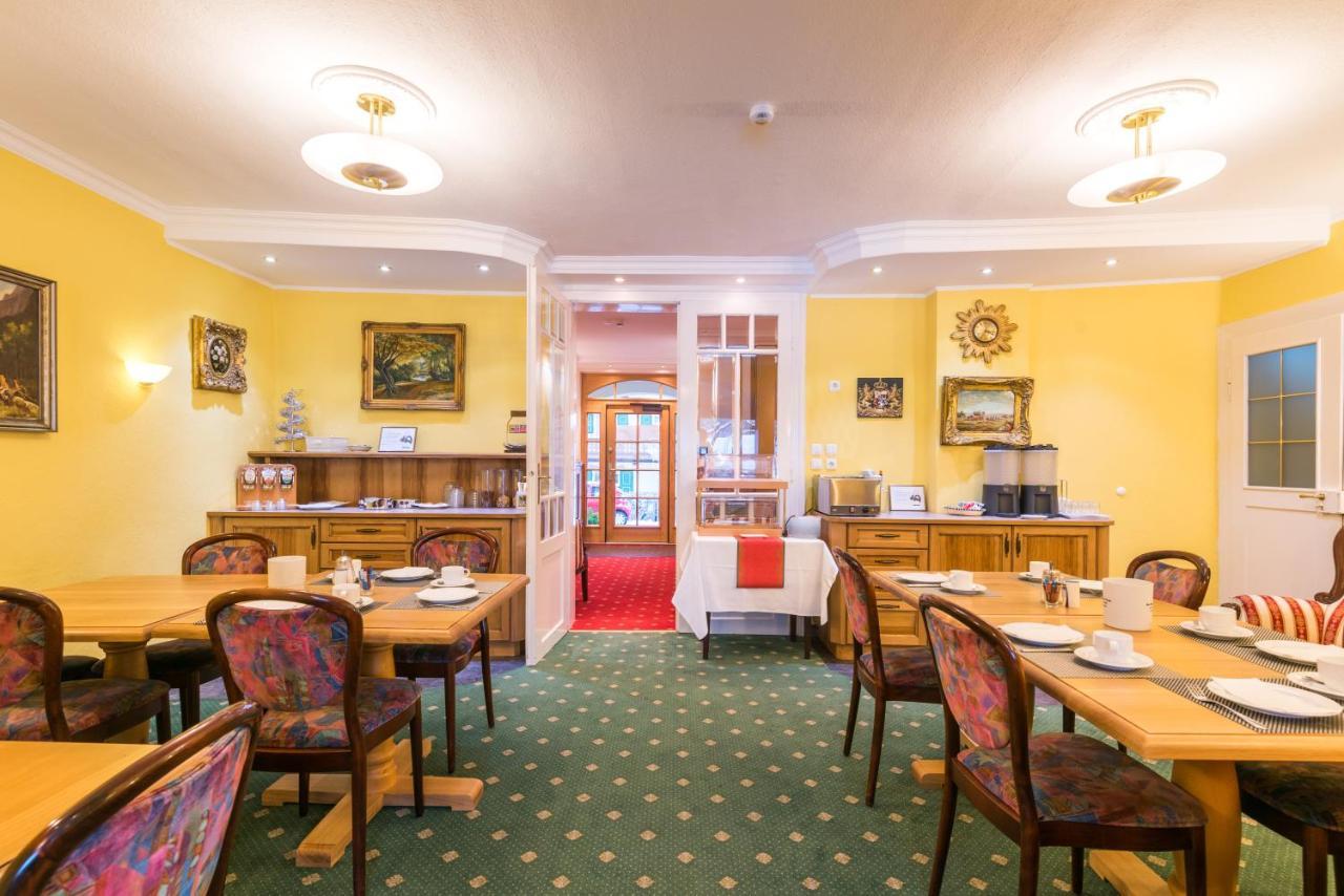 Hotel Garni Almenrausch Und Edelweiss Гармиш-Партенкирхен Экстерьер фото
