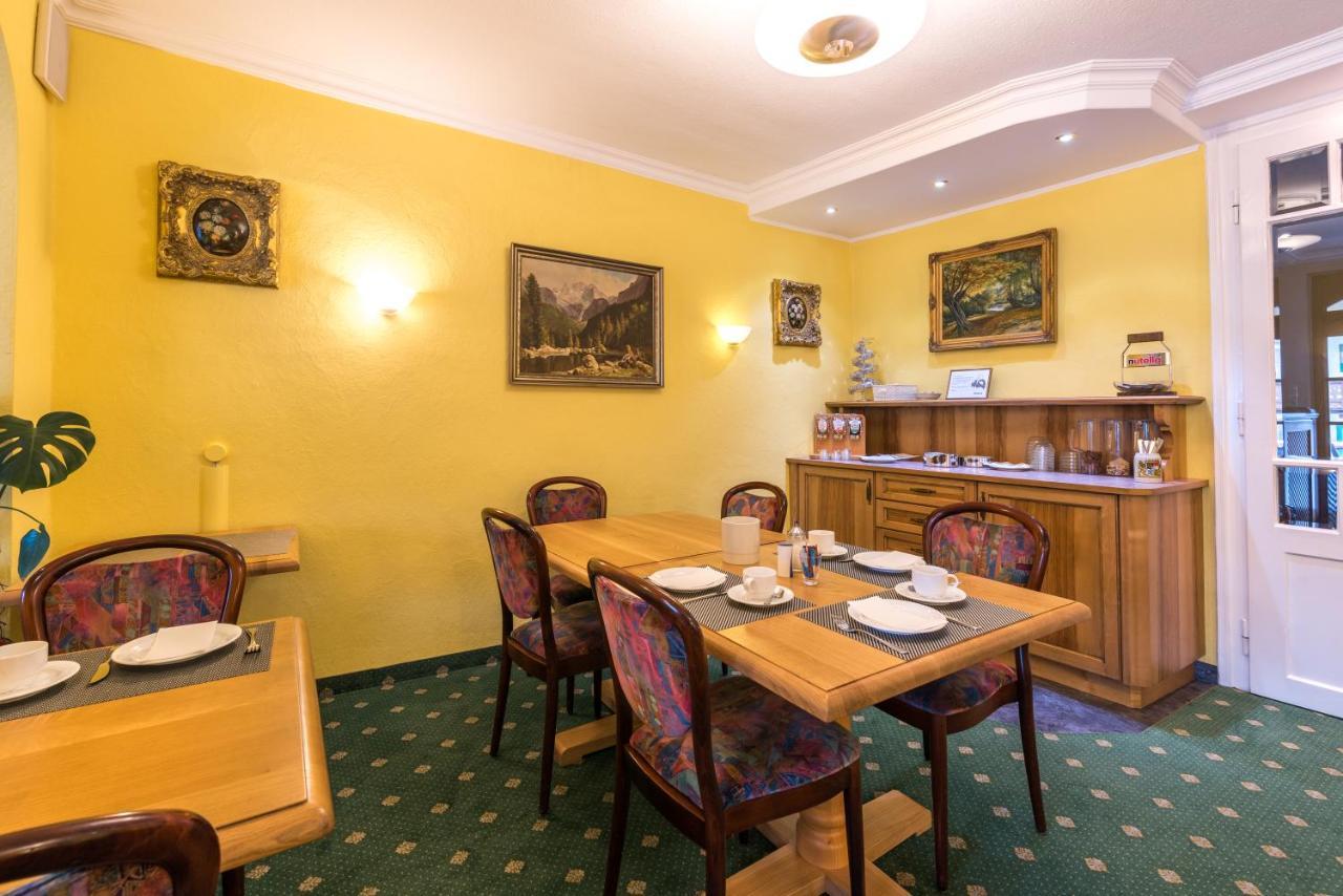 Hotel Garni Almenrausch Und Edelweiss Гармиш-Партенкирхен Экстерьер фото