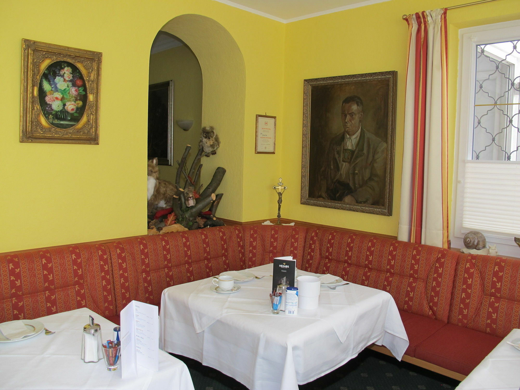 Hotel Garni Almenrausch Und Edelweiss Гармиш-Партенкирхен Экстерьер фото